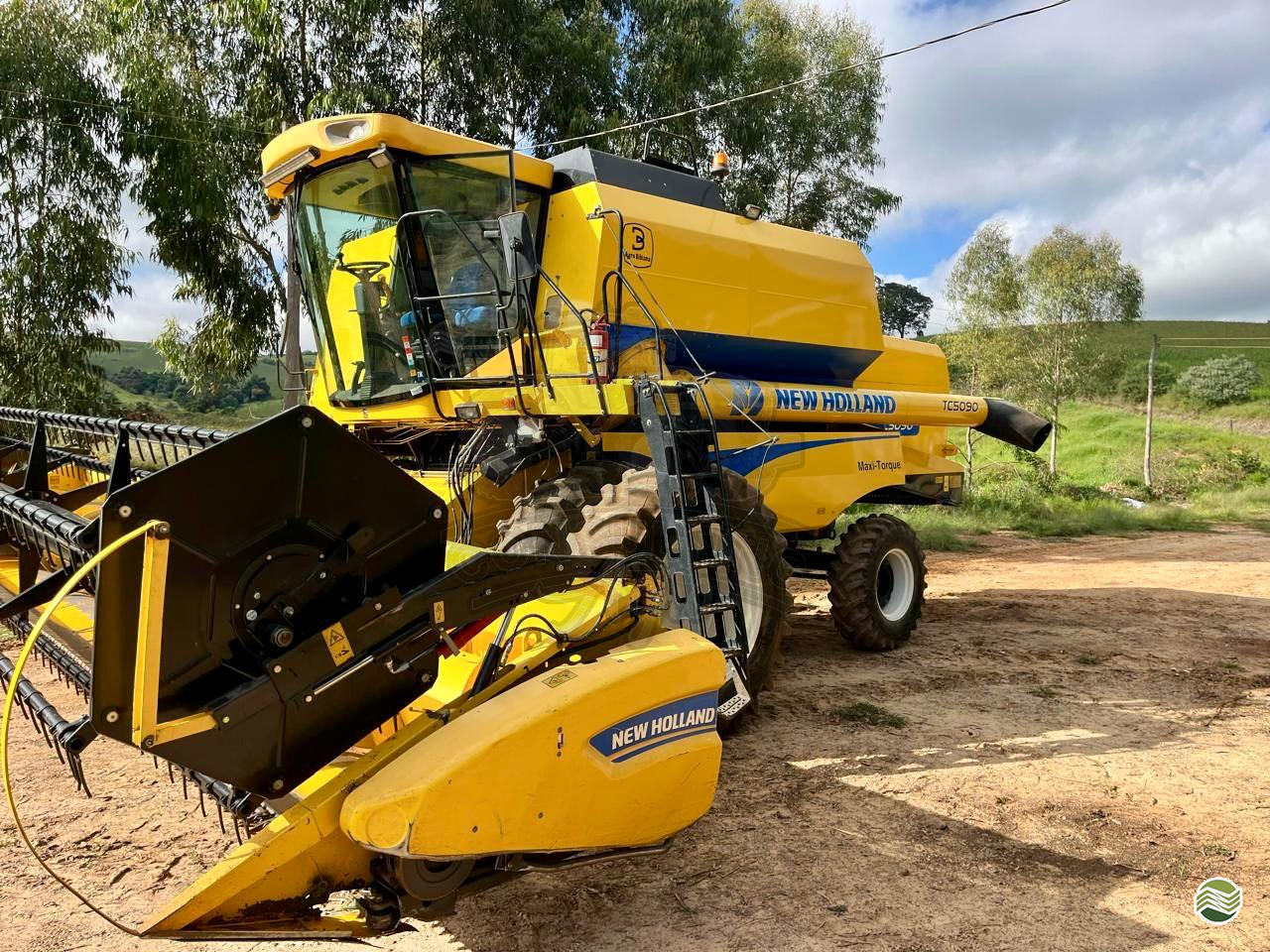 COLHEITADEIRA NEW HOLLAND TC 5090 Consulting Agro ITUVERAVA SÃO PAULO SP